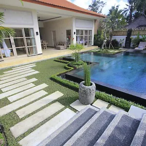  Villa Rumah Lumbung